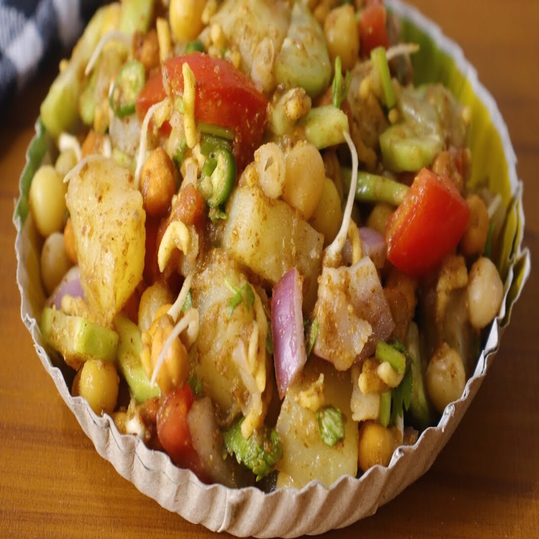Hearty Comfort in a Bowl: Aloo Kabali Recipe for Soul-Satisfying Delights